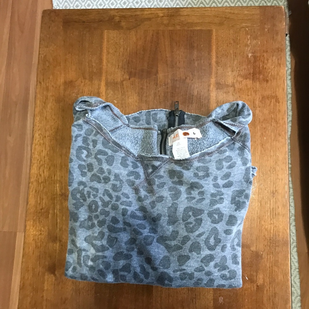 Animal print long sleeve sweat shirt